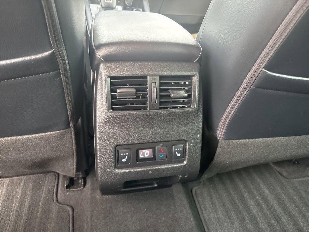Used 2023 Mitsubishi Outlander SEL AWD/4WD image 26