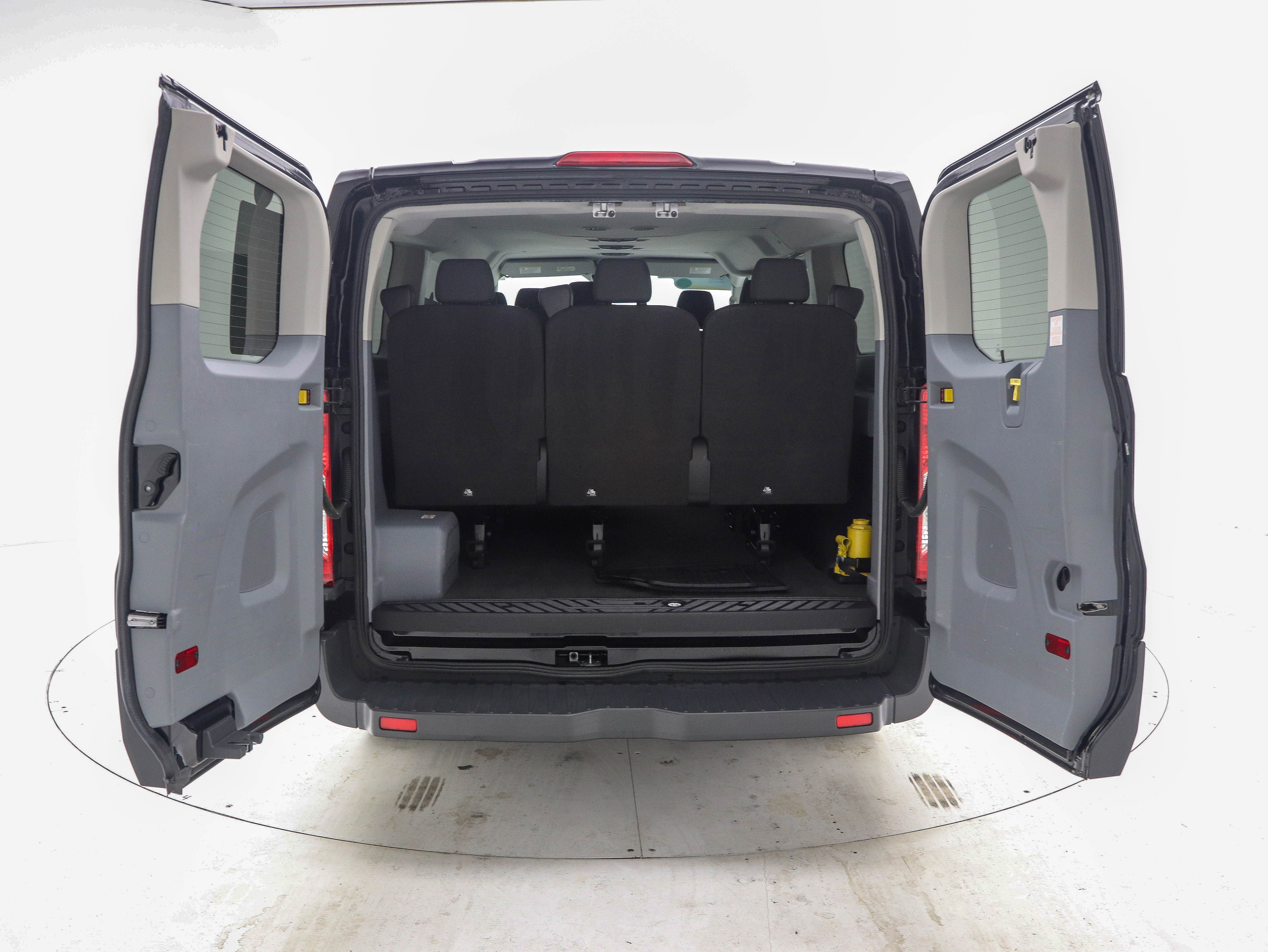 Used 2016 Ford Transit 150 XLT image 10