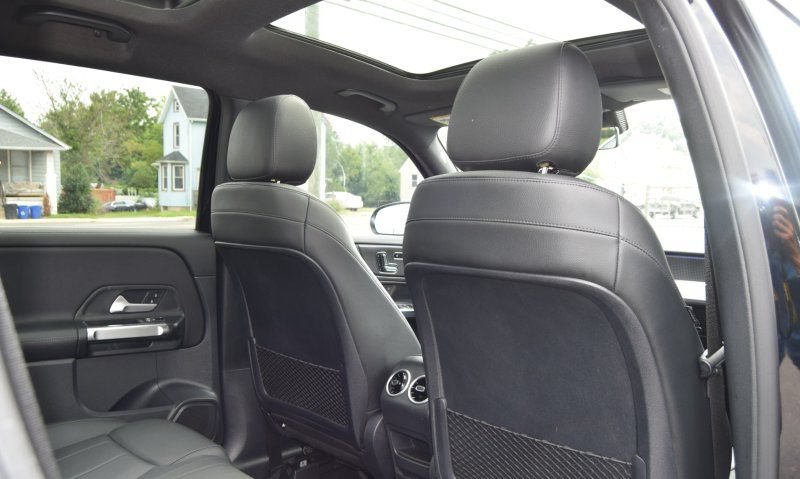 Used 2021 Mercedes-Benz GLB 250 4MATIC w/ Premium Package image 31