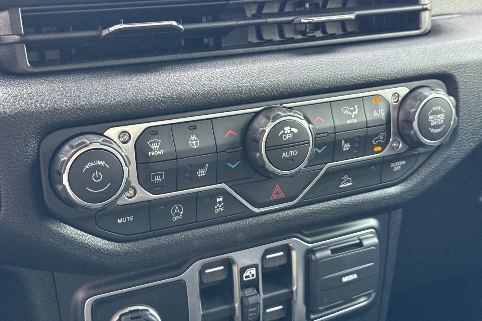 New 2026 Jeep Wrangler Unlimited Sport AWD/4WD image 19
