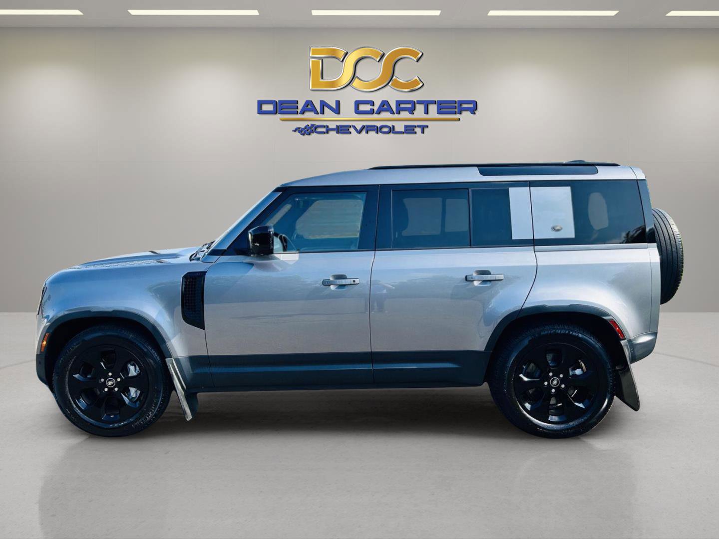 Used 2020 Land Rover Defender 110 HSE image 3