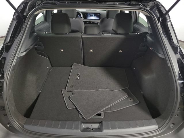 Used 2025 Nissan Kicks SV w/ Charging Package FWD image 27