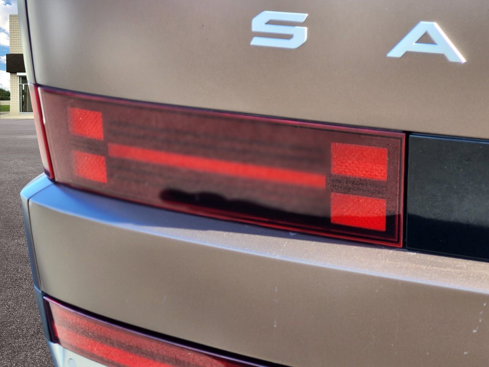 Used 2025 Hyundai Santa Fe Limited image 9