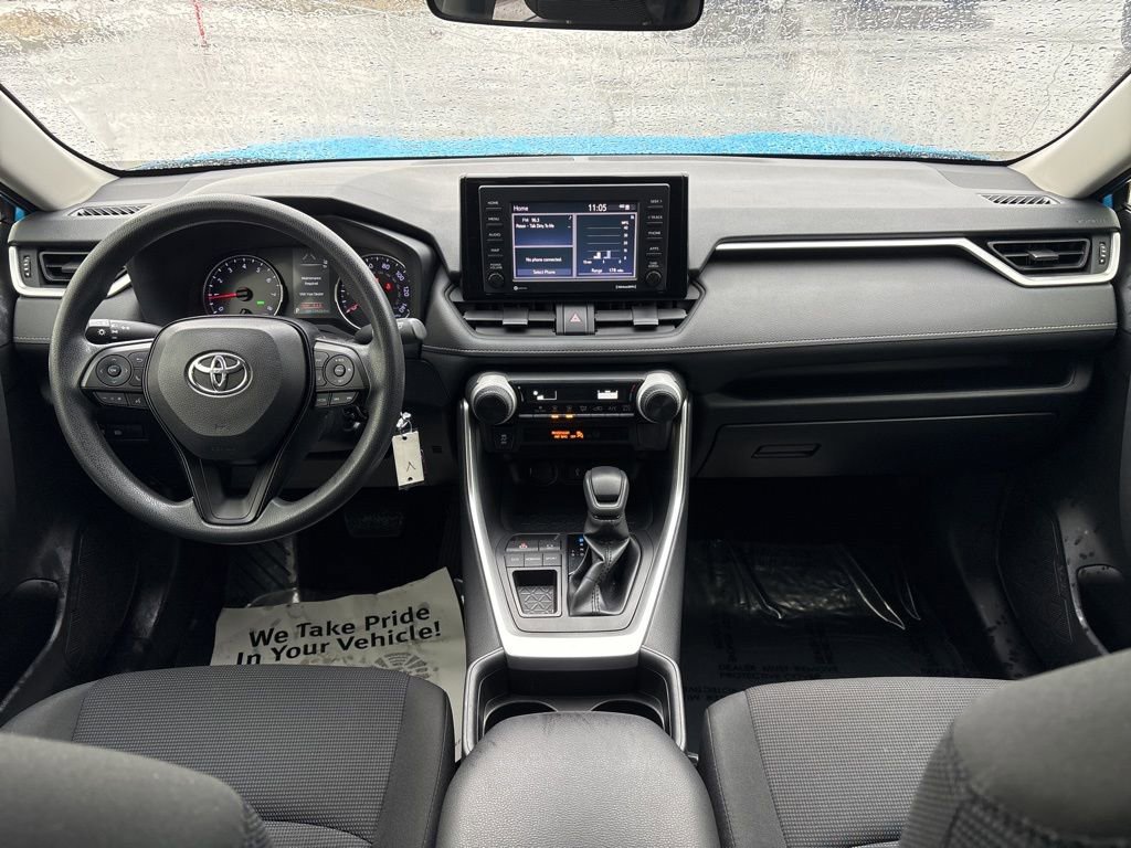 Used 2020 Toyota RAV4 LE image 13