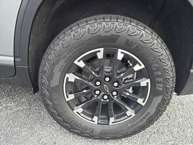 New 2026 Chevrolet Traverse Z71 w/ Driver Confidence Package image 32