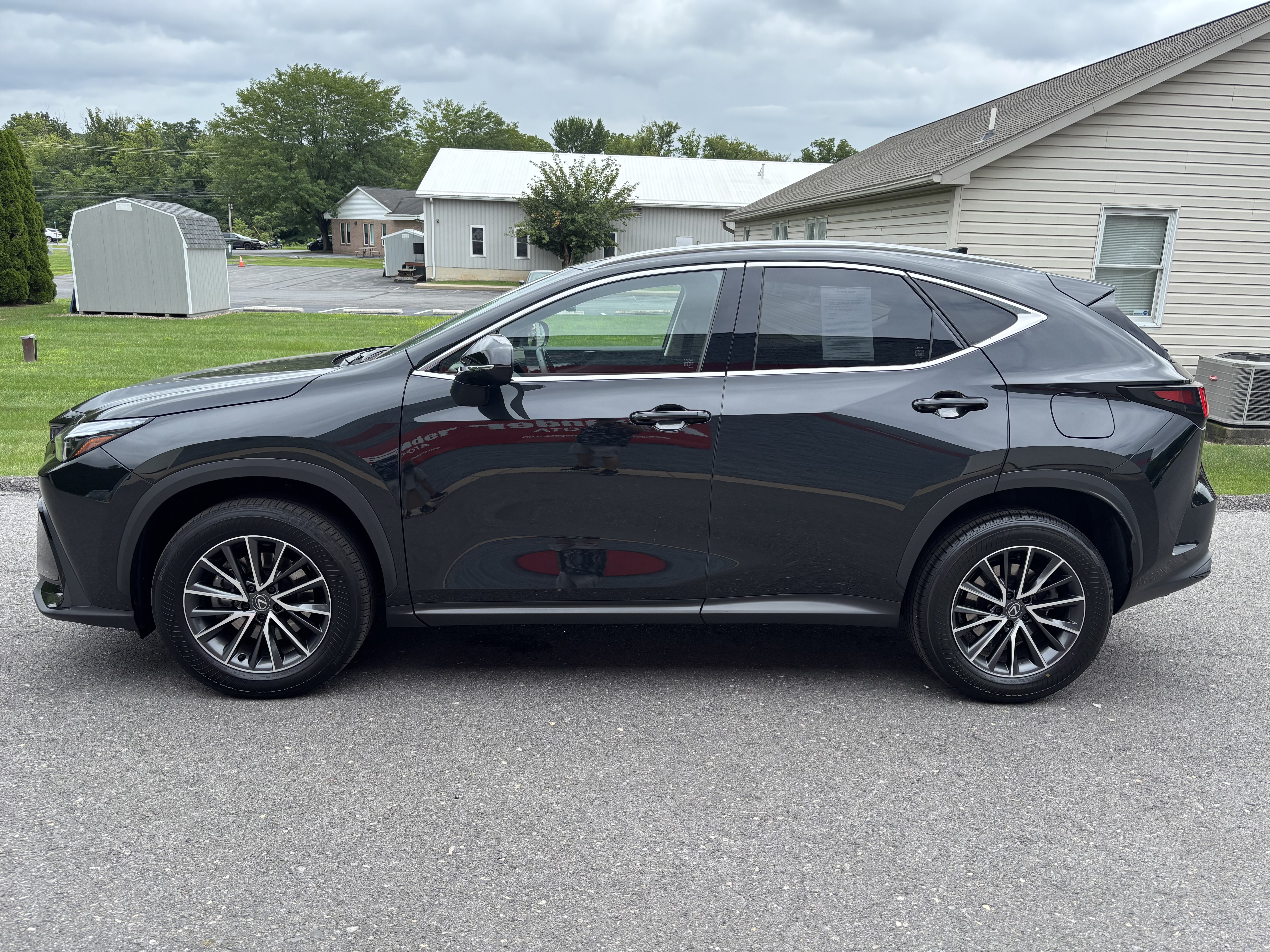 Used 2024 Lexus NX 350h AWD image 7