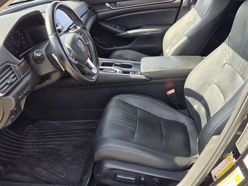 Used 2020 Honda Accord Touring image 10