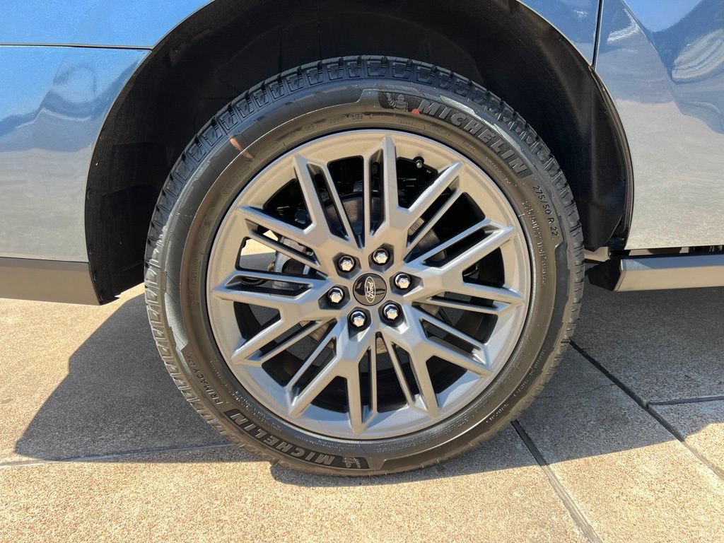 New 2027 Ford Expedition Max Platinum w/ Stealth Appearance Package AWD/4WD image 8
