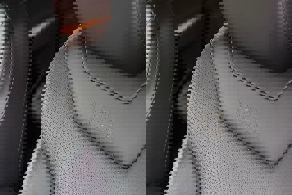 Used 2022 Volkswagen ID.4 Pro S w/ Gradient Package image 25