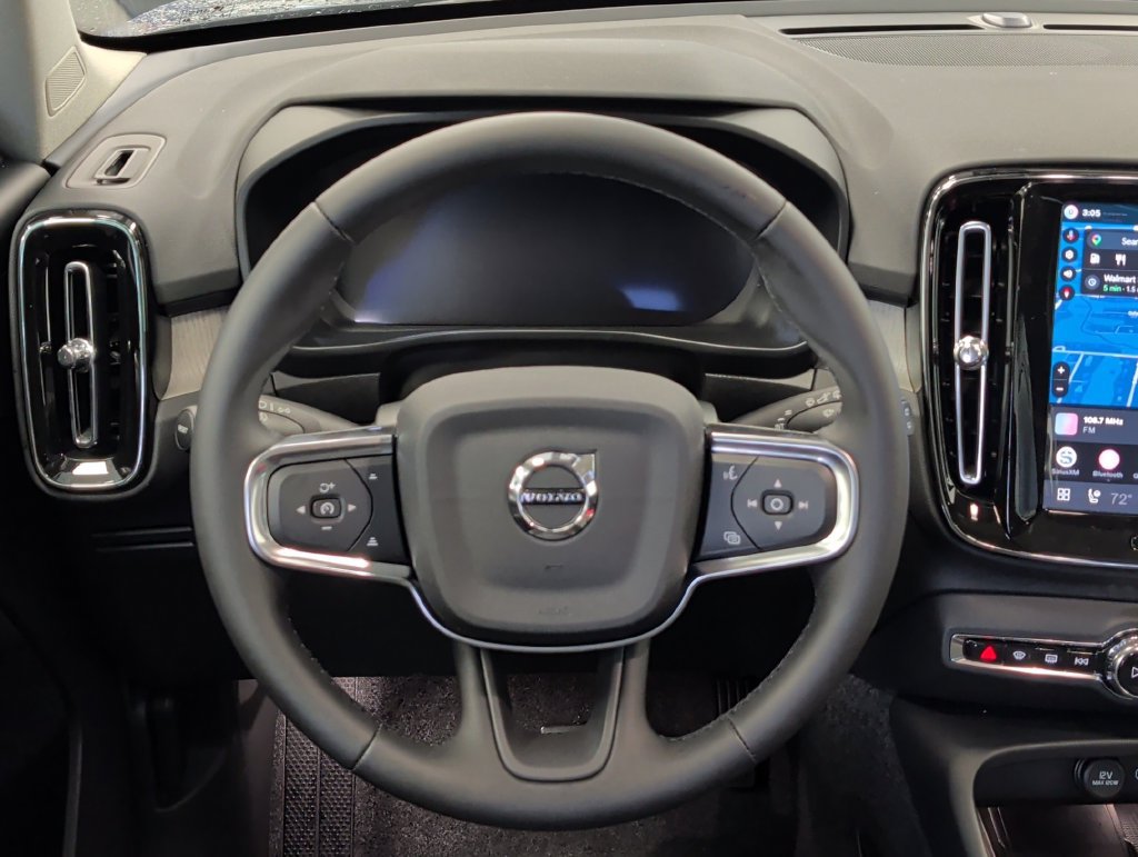 New 2026 Volvo XC40 B5 Core w/ Climate Package AWD/4WD image 18