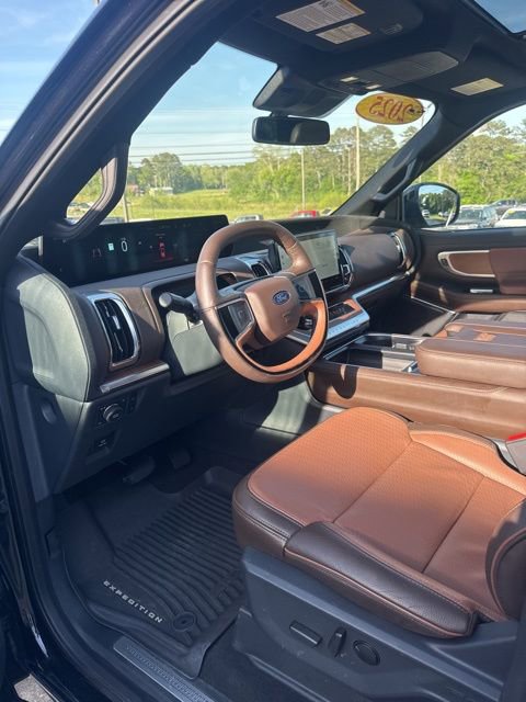 Used 2025 Ford Expedition Max King Ranch AWD/4WD image 10