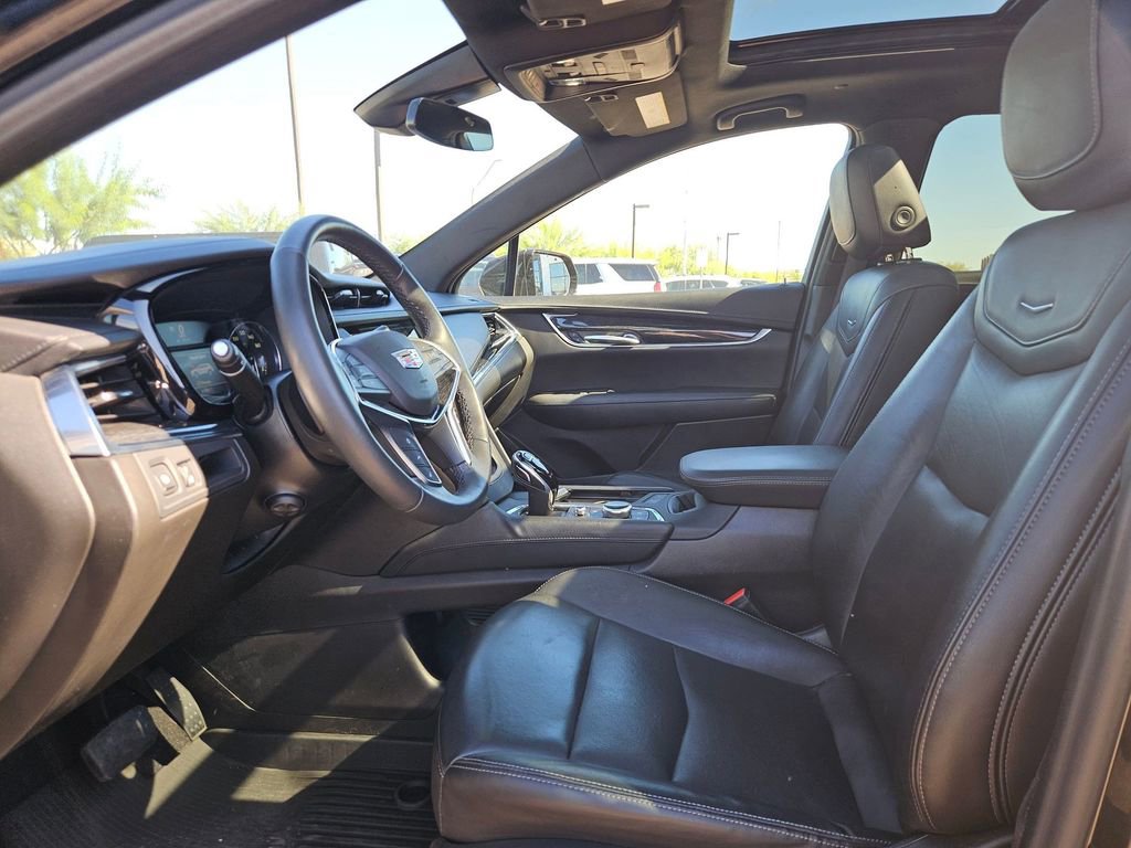 Used 2022 Cadillac XT5 Premium Luxury w/ LPO, Floor Liner Package FWD image 17
