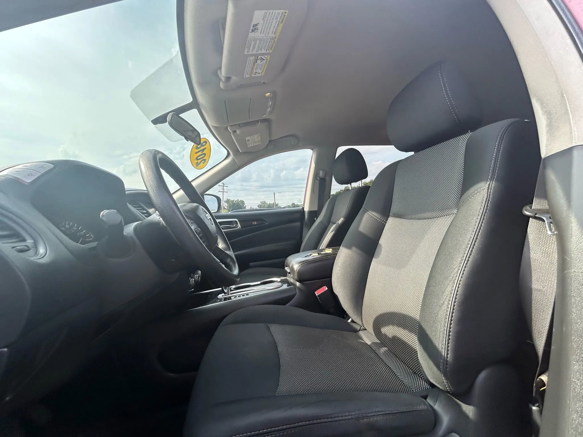 Used 2018 Nissan Pathfinder S image 10