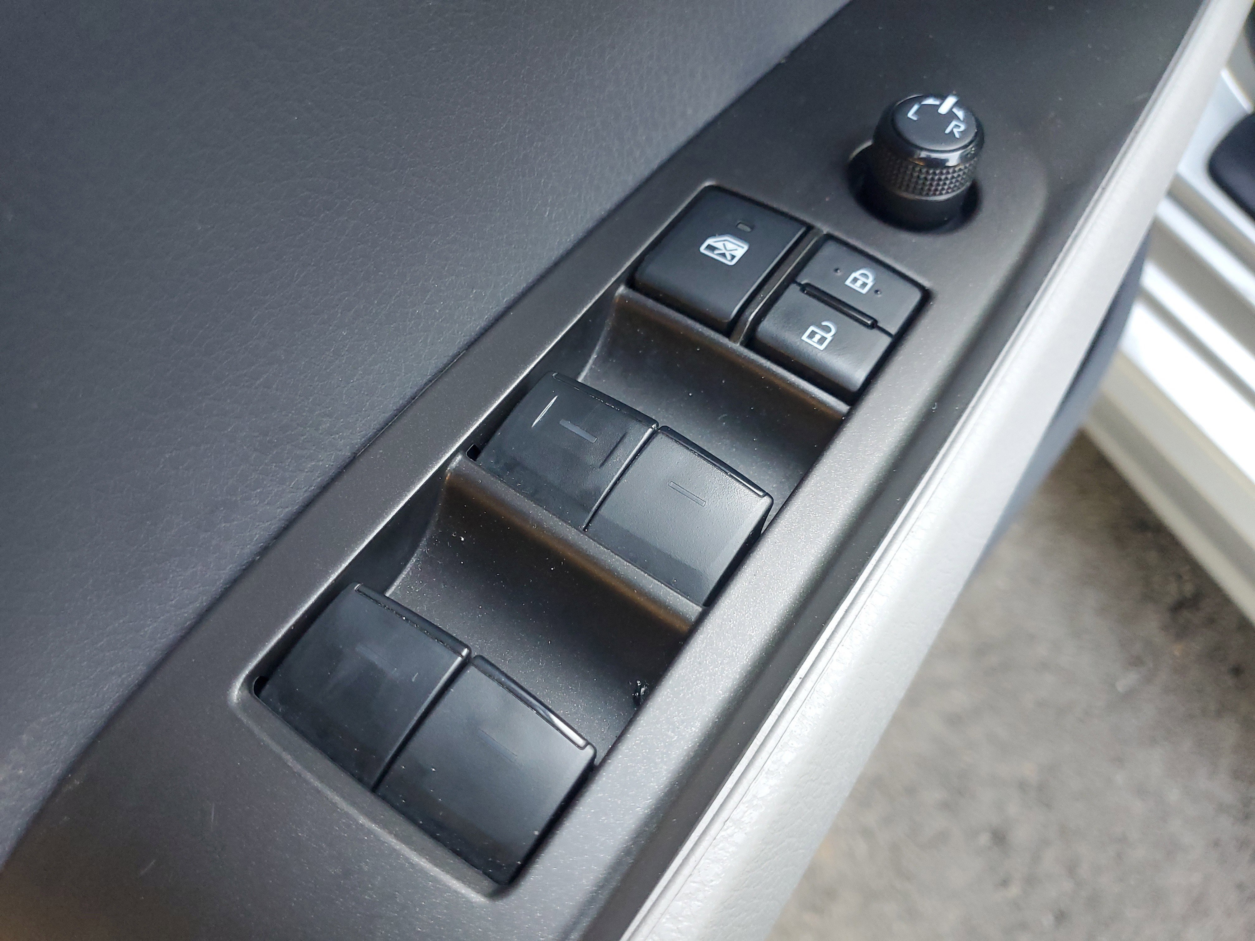 Used 2023 Toyota Camry SE image 20