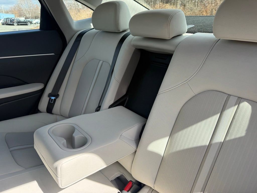 Used 2023 Hyundai Sonata SEL w/ Cargo Package image 36