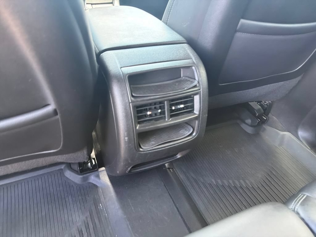 Used 2021 Cadillac XT5 Luxury w/ LPO, Floor Liner Package FWD image 31