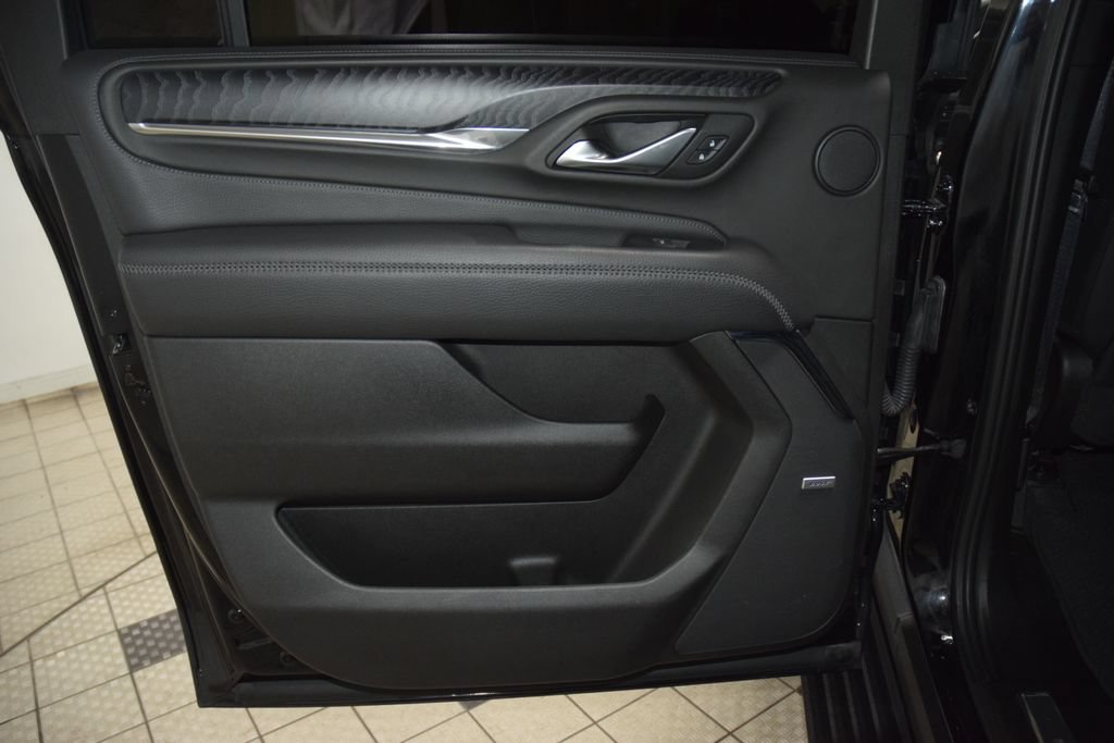 Used 2024 GMC Yukon XL Denali AWD/4WD image 47