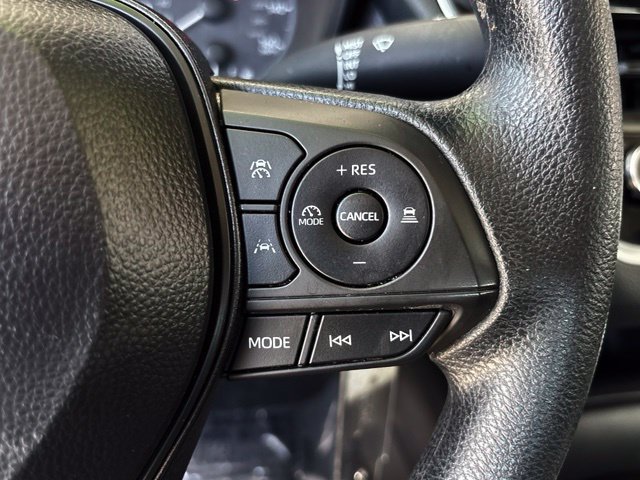 Used 2025 Toyota Corolla LE FWD image 17