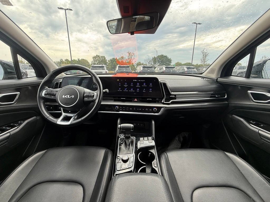 Used 2024 Kia Sportage EX FWD image 27