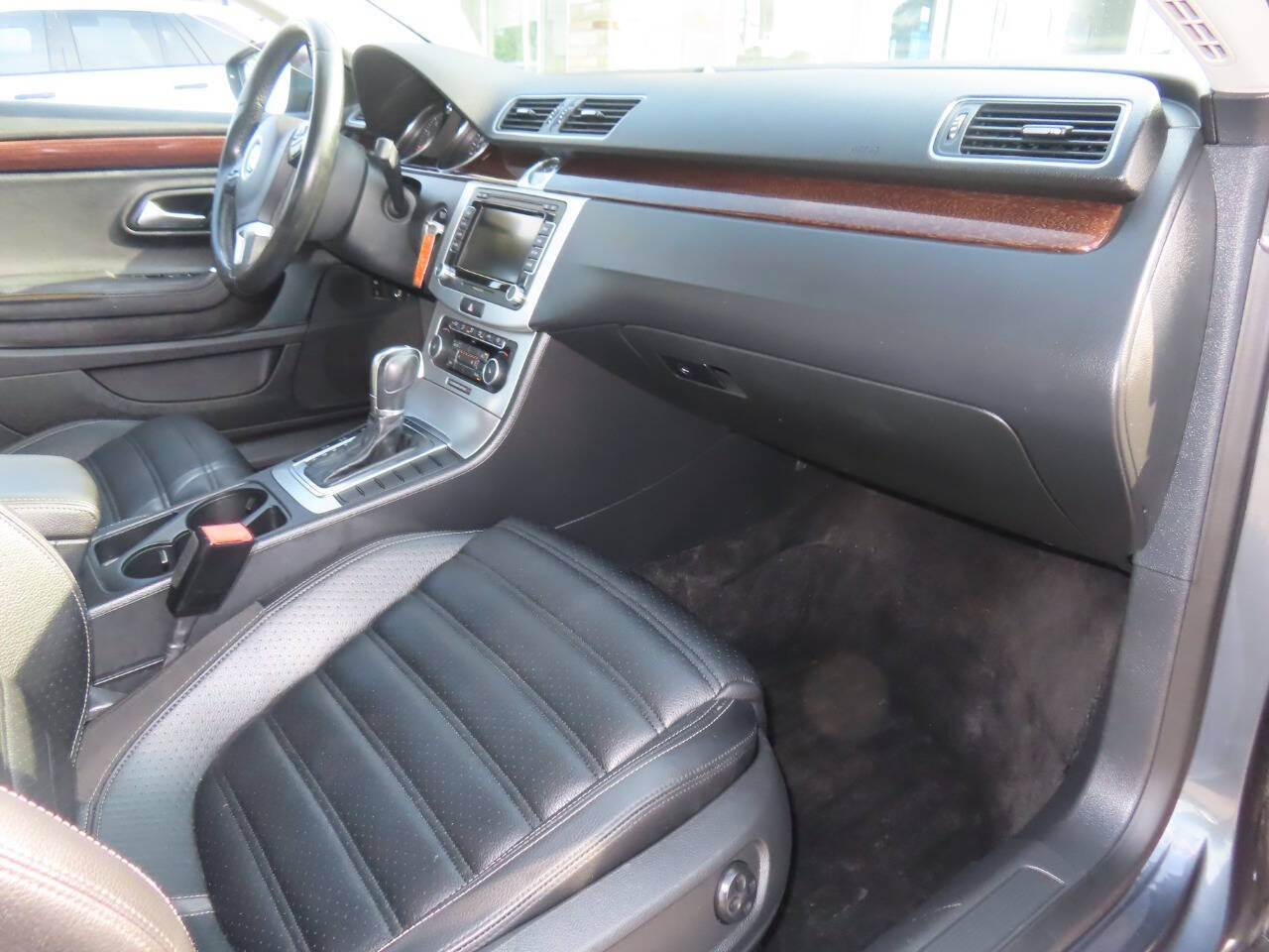 Used 2012 Volkswagen CC Lux Plus FWD image 15