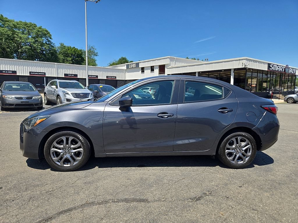 Used 2019 Toyota Yaris LE FWD image 8