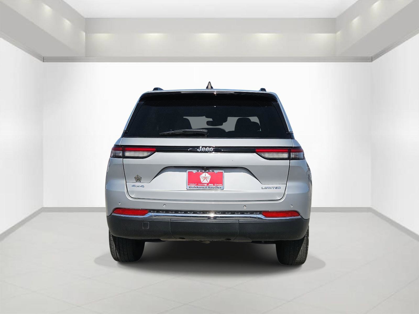 Used 2022 Jeep Grand Cherokee Limited image 5