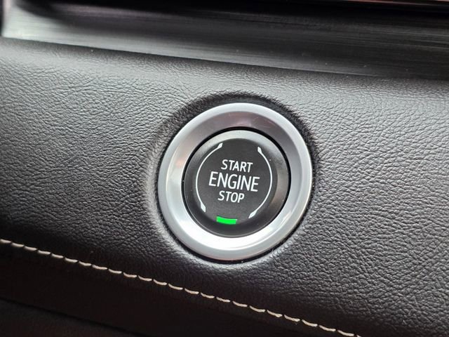 Used 2023 Cadillac Escalade Premium Luxury image 42