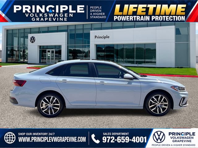 New 2027 Volkswagen Jetta SE FWD image 3