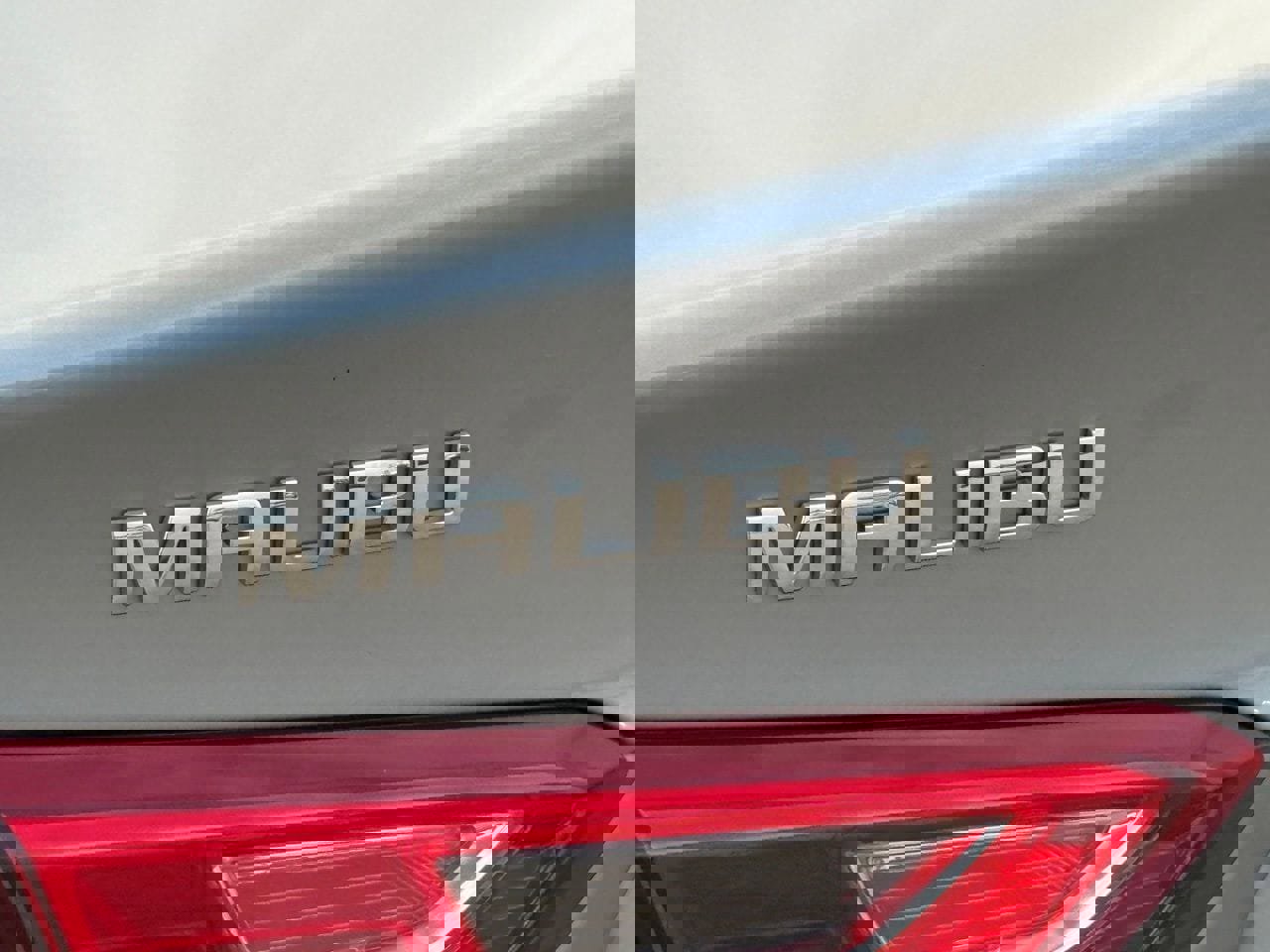 Used 2025 Chevrolet Malibu LS image 10