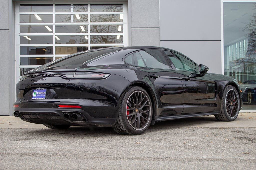 Used 2023 Porsche Panamera GTS w/ Premium Package image 10