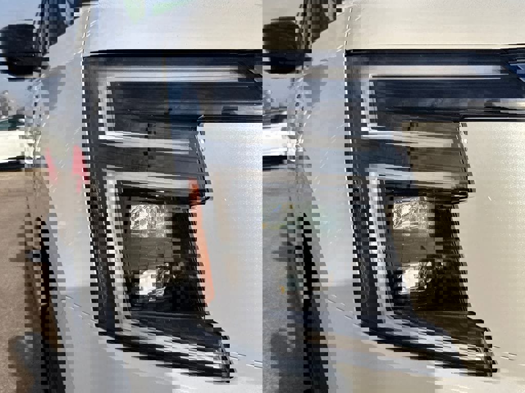 New 2026 Nissan Armada SV image 11