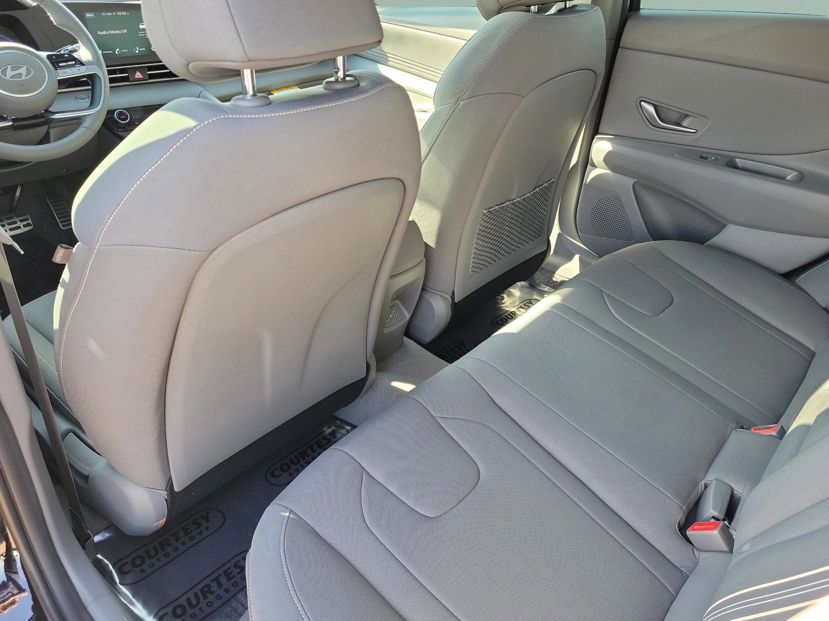 New 2026 Hyundai Elantra SEL Sport image 25