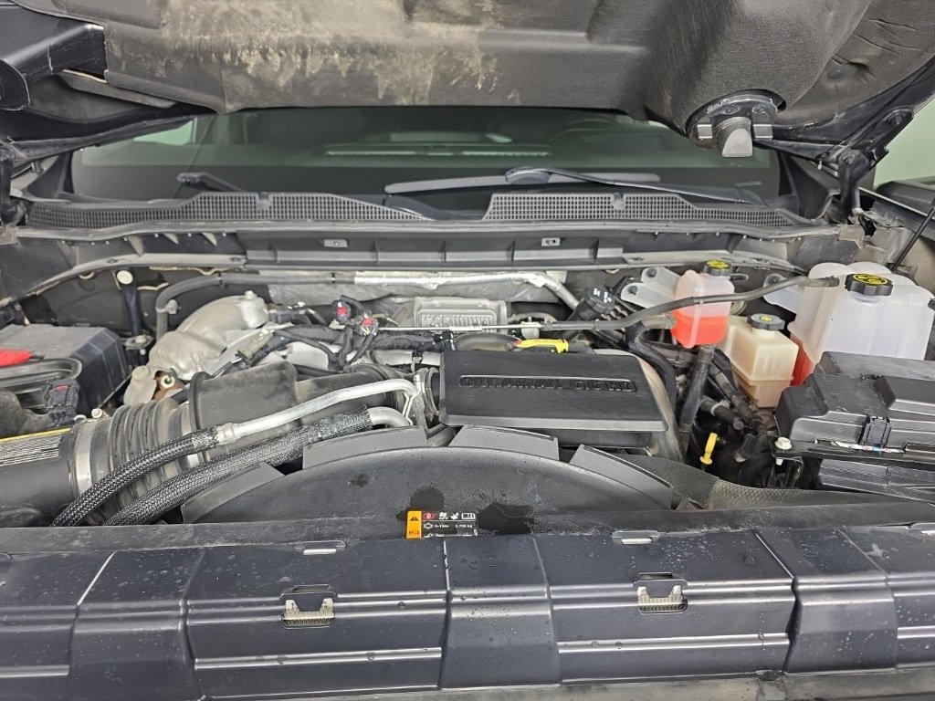 Used 2021 Chevrolet Silverado 2500 LTZ w/ LTZ Plus Package image 9