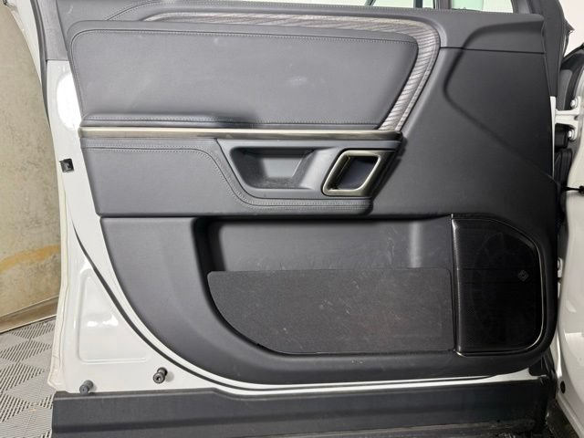 Used 2023 Rivian R1S Adventure AWD/4WD image 12