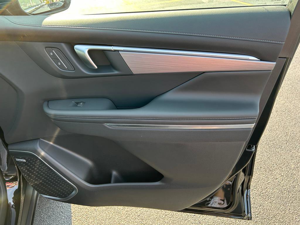 New 2026 Buick Enclave Preferred w/ Power Package image 18