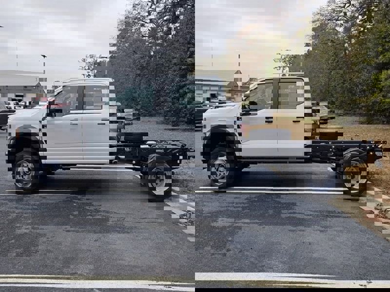 New 2026 Ford F450 XL image 5