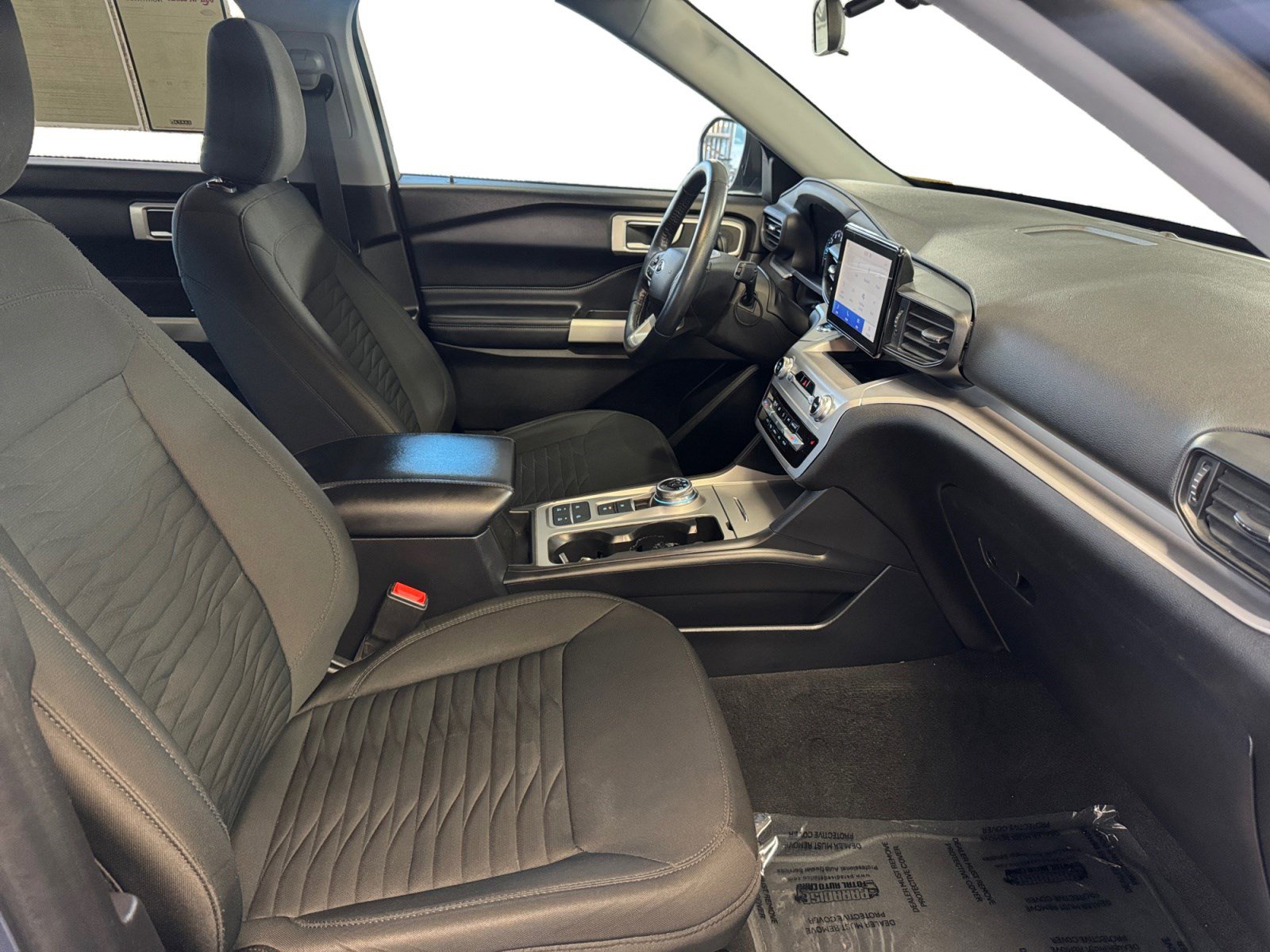 Used 2021 Ford Explorer XLT image 15