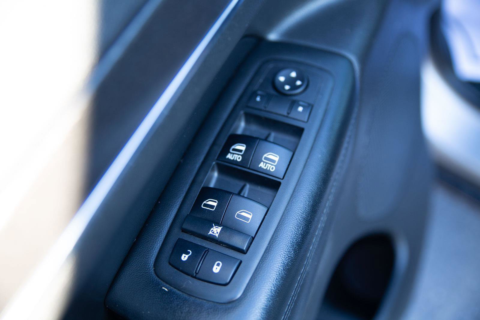 Used 2018 Jeep Grand Cherokee Limited image 19