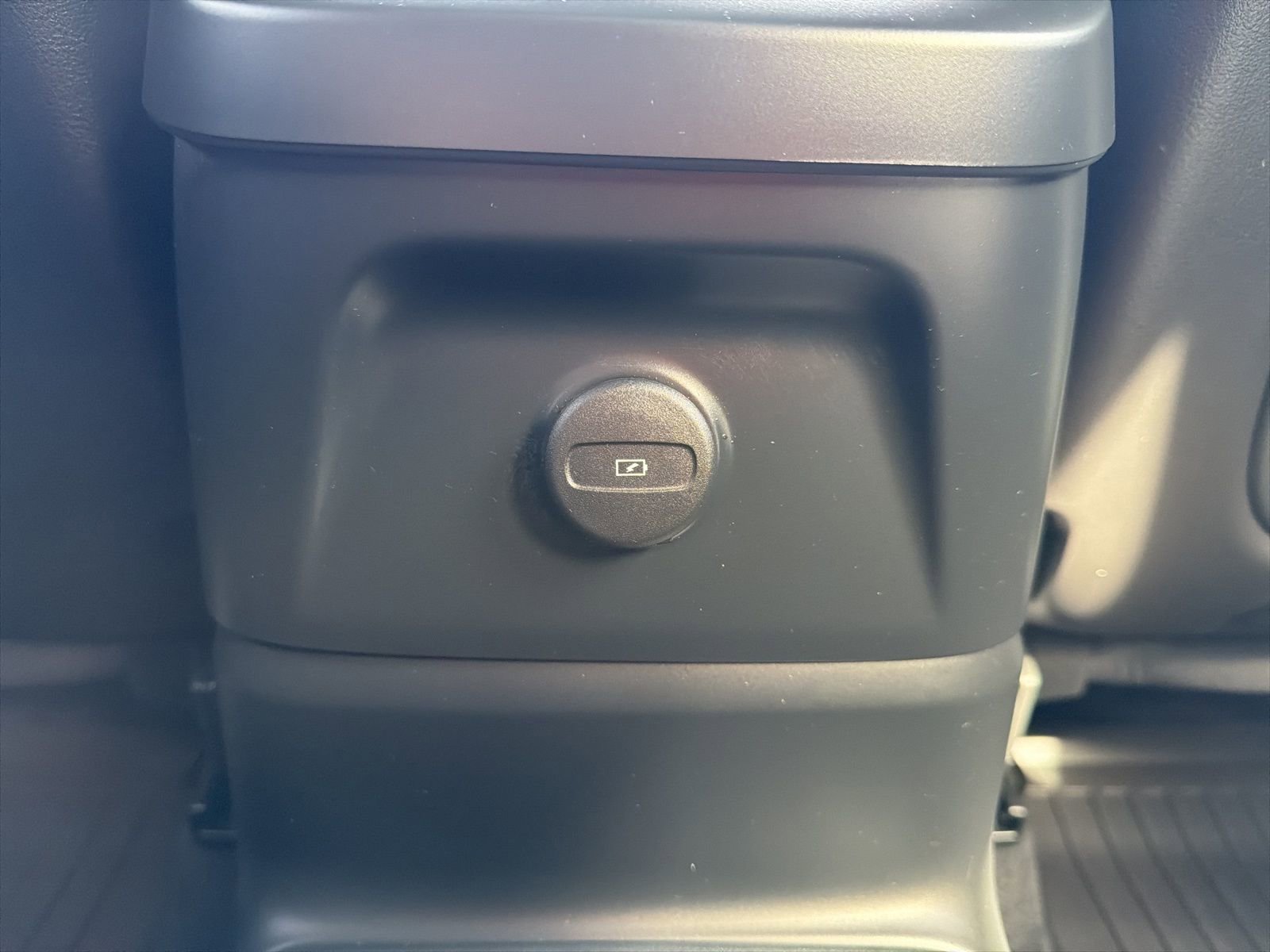 Used 2024 Volvo XC60 T8 Polestar w/ Protection Package Premier image 77