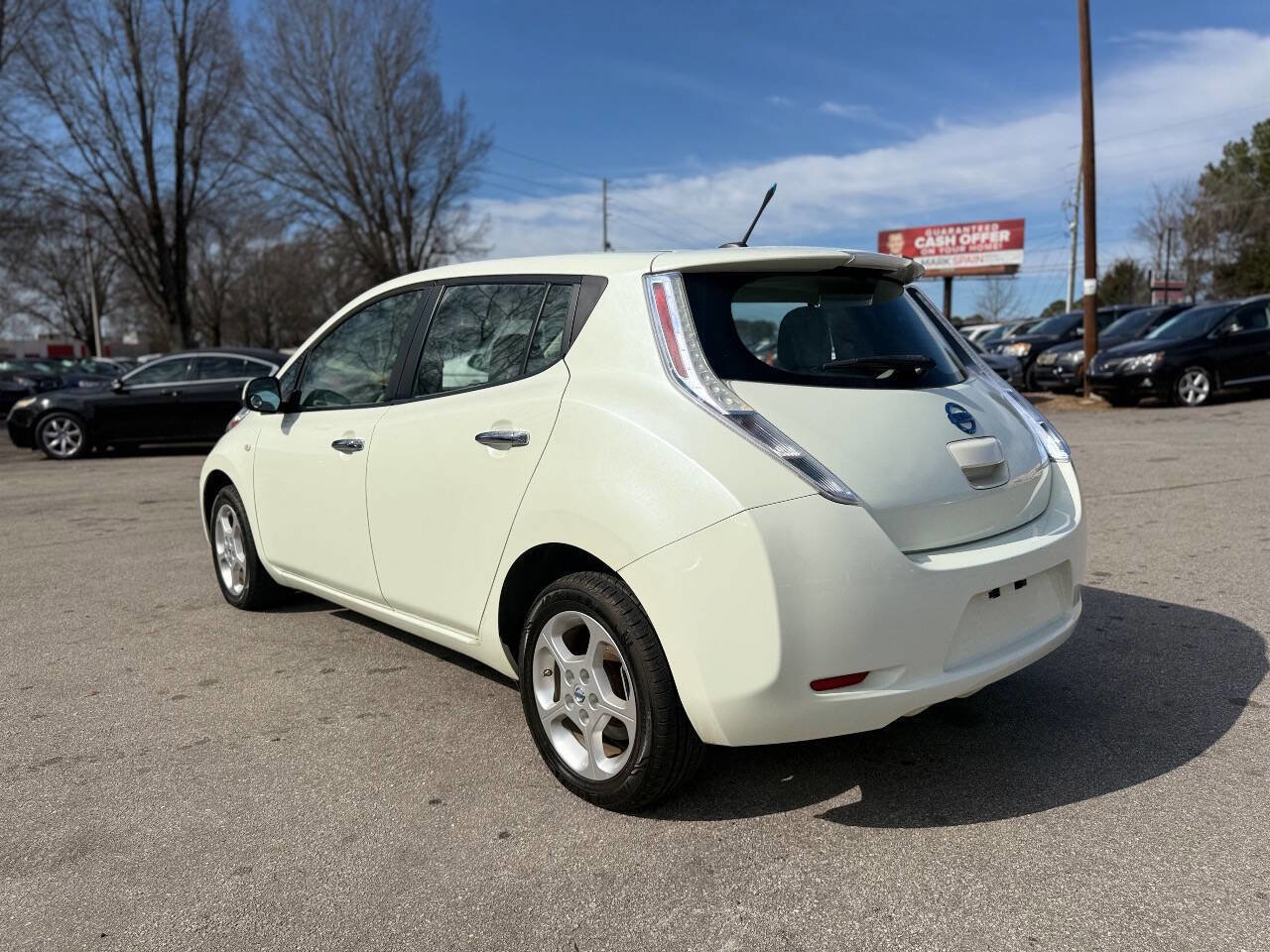 Used 2012 Nissan Leaf SV image 5