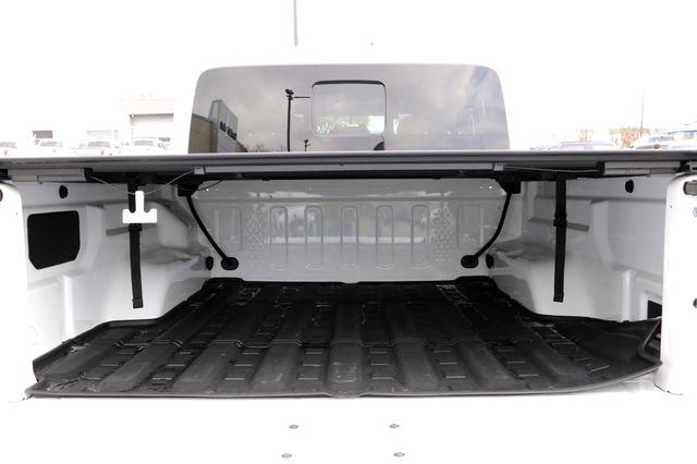 Used 2025 Jeep Gladiator Sport image 28