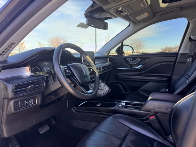 Used 2022 Lincoln Corsair Standard w/ Premium Package image 8