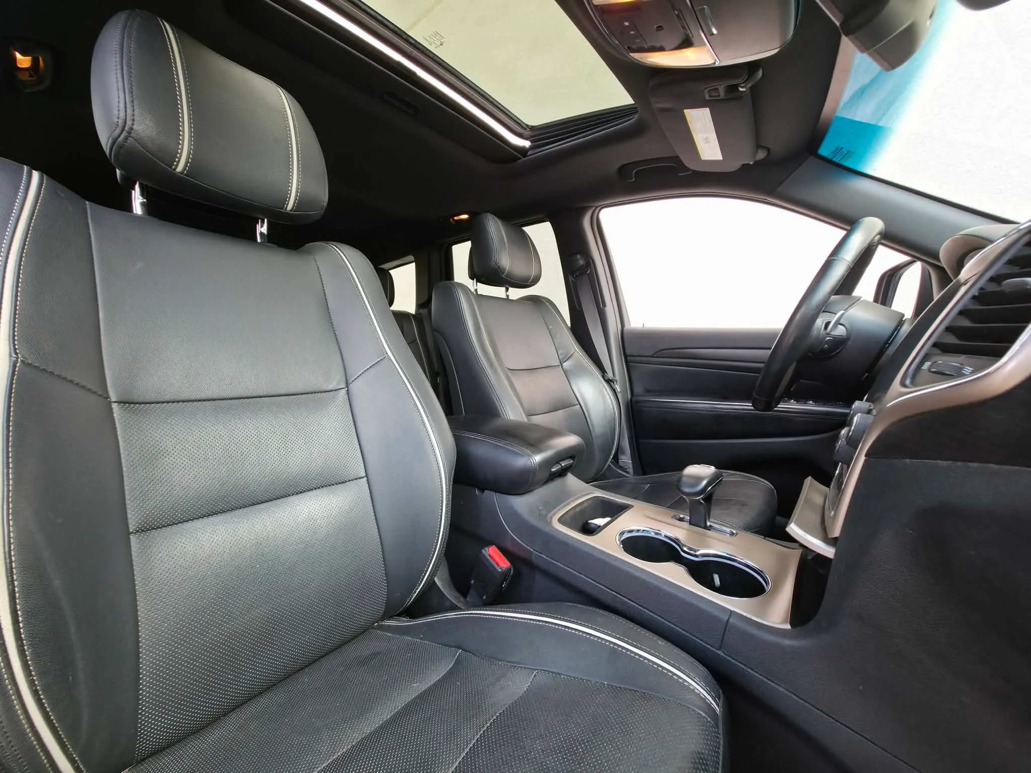 Used 2014 Jeep Grand Cherokee Laredo w/ Security & Convenience Group AWD/4WD image 15