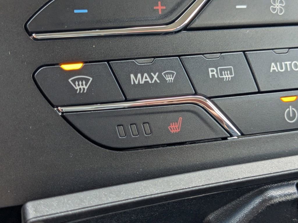 Used 2020 Ford Edge SEL w/ Cold Weather Package image 23