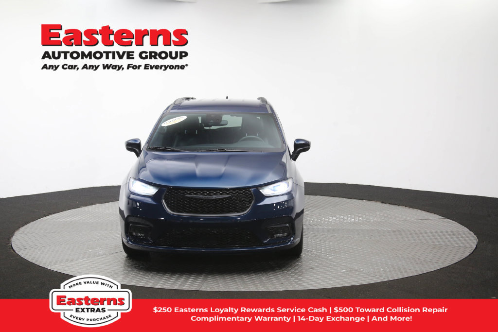 Used 2023 Chrysler Pacifica Touring-L w/ S Appearance Package FWD image 55