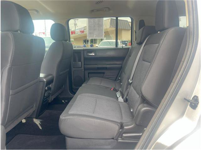 Used 2019 Ford Flex SE FWD image 19