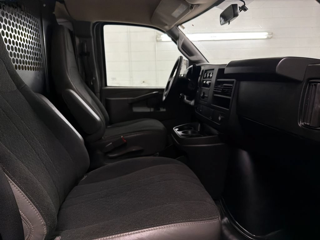 Used 2024 GMC Savana 2500 w/ Driver Convenience Package RWD image 28