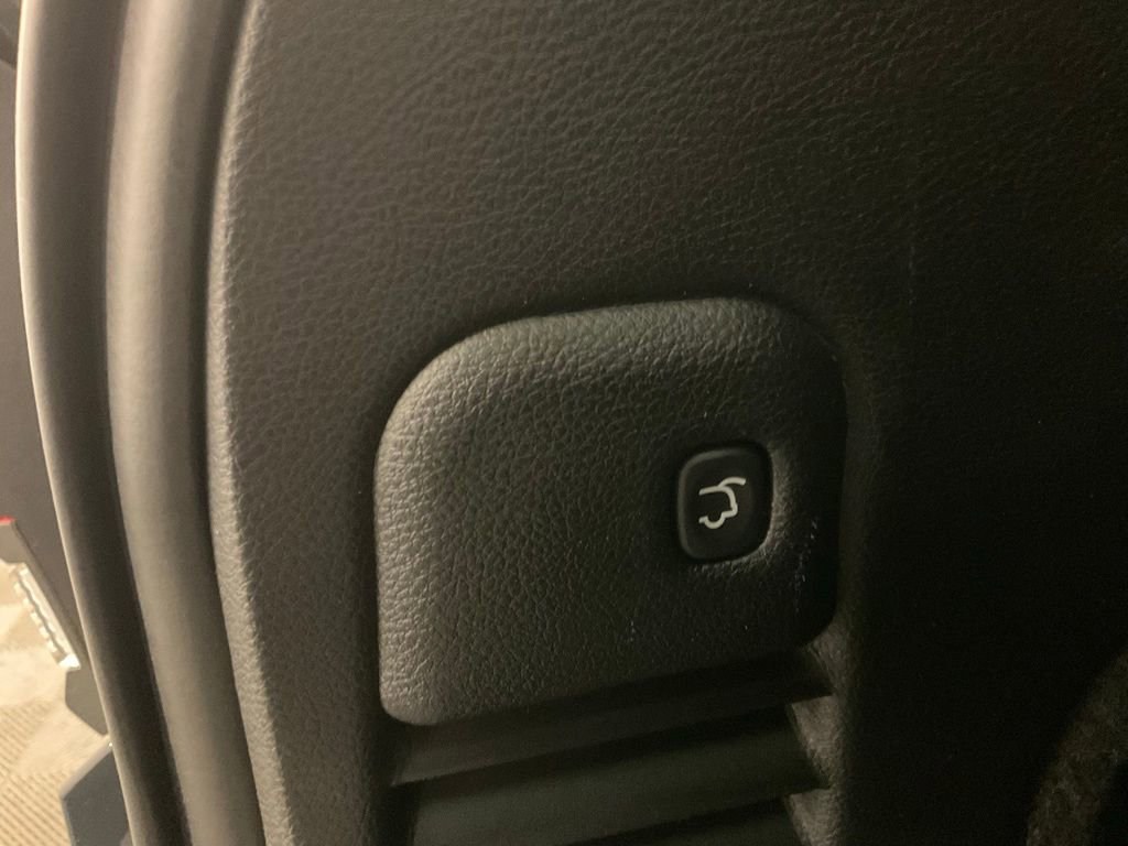 Used 2018 Jeep Grand Cherokee Trailhawk w/ Trailhawk Luxury Group image 41