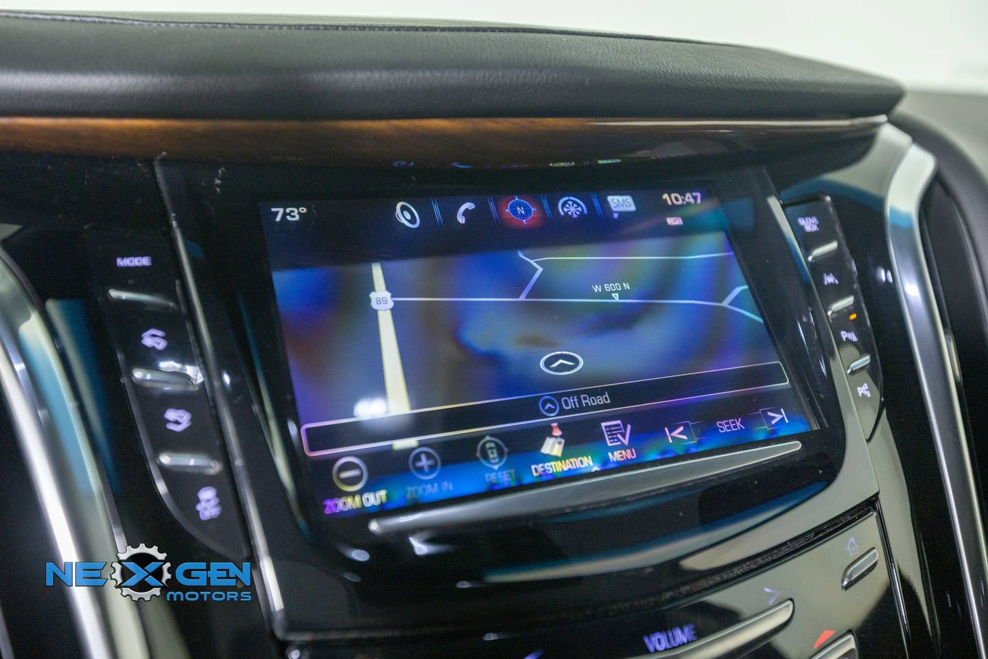 Used 2017 Cadillac Escalade Luxury AWD/4WD image 20
