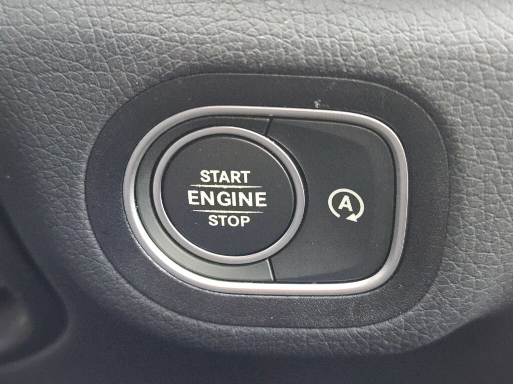 Used 2025 Mercedes-Benz GLS 450 4MATIC image 33
